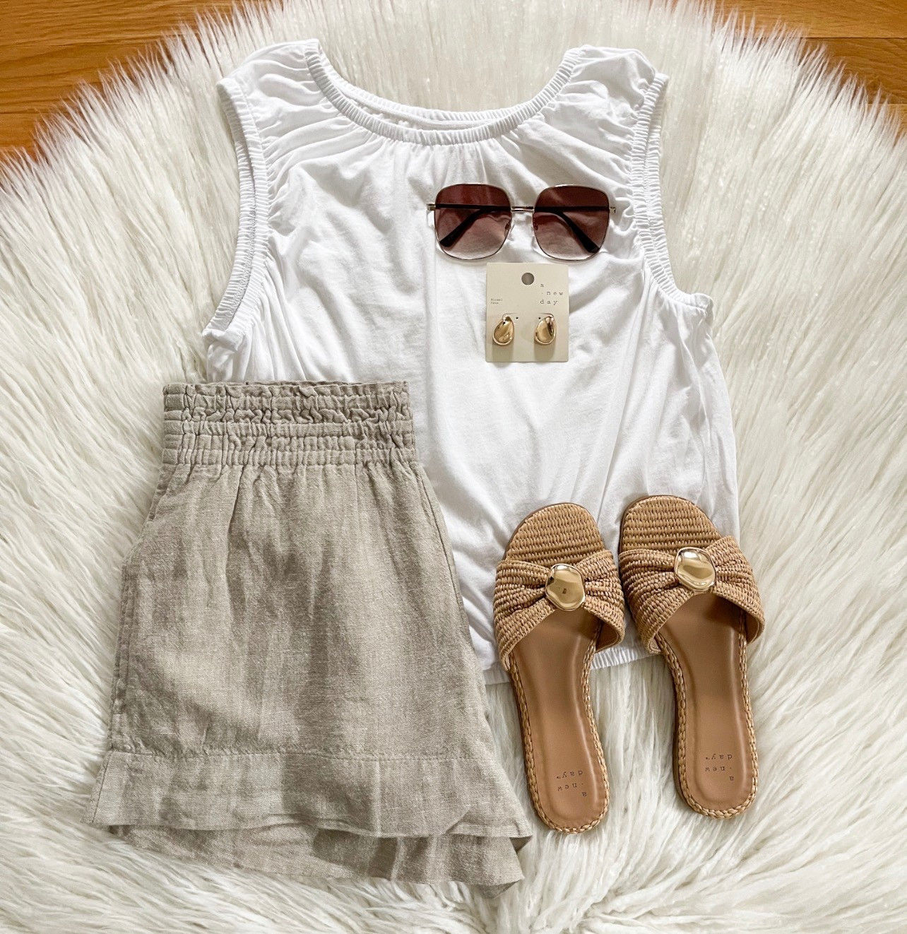 These Linen Shorts! 🤩 Available in 5 colors!

#LTKootd