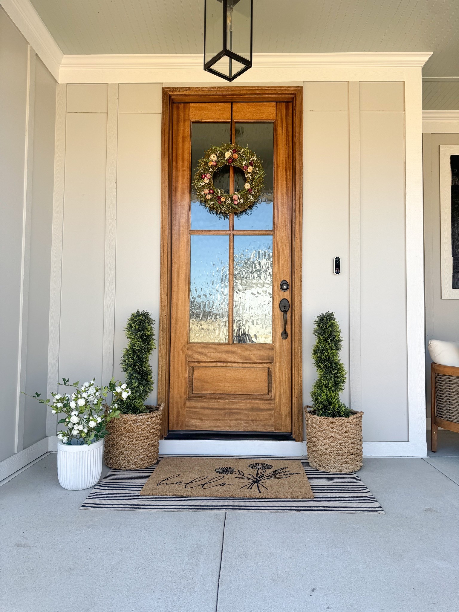 🌷Spring Porch Refresh with @afloral 

 use “CREATOR” for 10% off orders over $75

If you’re like me and can’t keep a plant alive, these faux rose bud stems are the perfect addition to your spring porch! 

#afloral #homedecor #interiordesign #homestyling #luxuryliving #springporch #porchdecor #outdoordecor #outdoorfauxplants #springwreath

#LTKStyleTip #LTKFamily #LTKHome