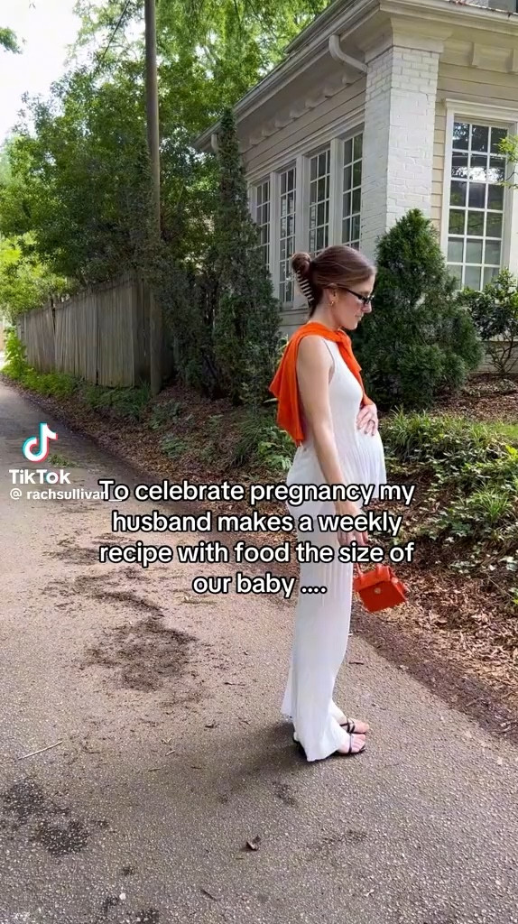 I feel like the carrot fit popped off this week 

#LTKFamily #LTKBump #LTKFindsUnder100