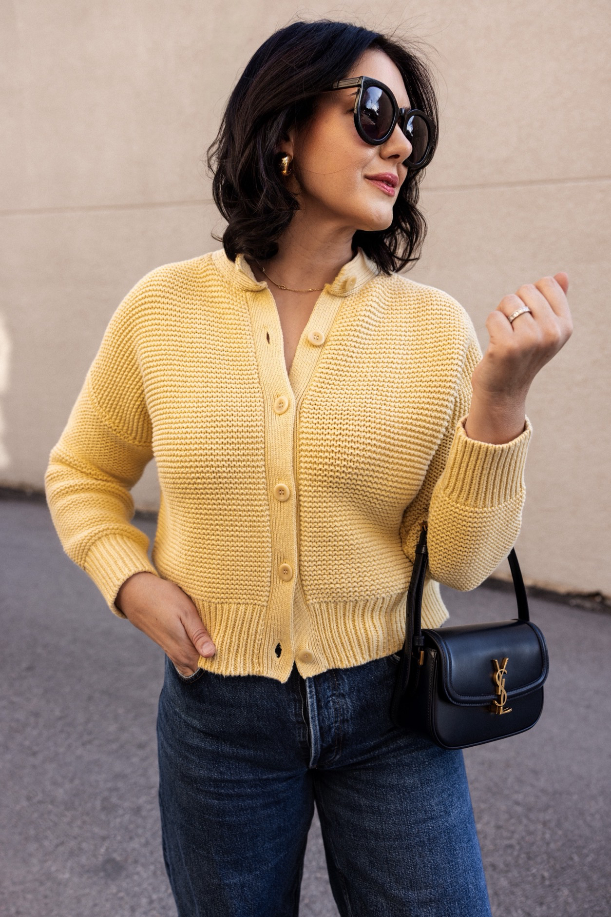 Bringing in a little spring hues this February. I think this butter hue will be big again this spring, or at least I hope it will be! It's the sweetest hue for spring. 

I'm in the large of the @AlexMill cardigan runs snug. 

I'm in the 30 of the @AGOLDE jeans, TTS. Loose fit. 

PS: use code KENDISKEEN for a free month for the luxury bag rental service @Vivrelle!  

 #LTKootd