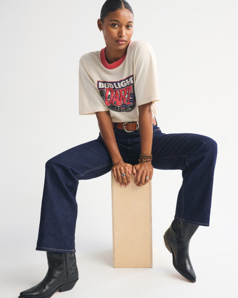 Curve Love High Rise 90s Relaxed Jean | Abercrombie & Fitch (UK)