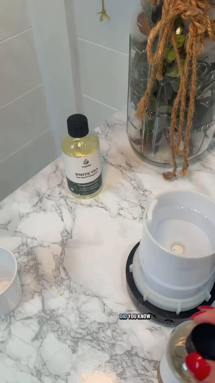 One thing that instantly changes the vibe of a home for me is how it smells.@LOPEIE USA #lopeie #roomfreshener #homescents #luxuryhomevibes #cozyhome