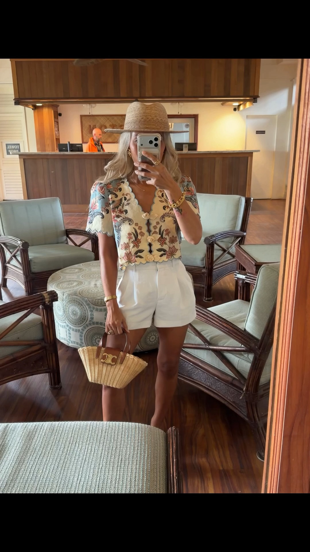 My current favorite top 🤎 XXS in top, size 0 shorts 🤍🏝️

#LTKPetite #LTKSeasonal #LTKTravel
