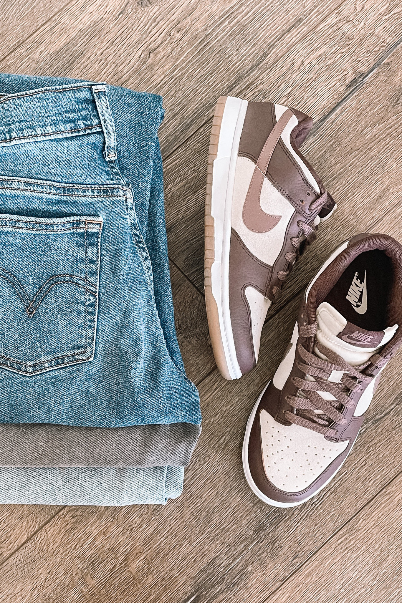 Nike sneakers
Levi jeans 

Back to school 
Straight jeans
Nike dunks
Denim 
Fall outfits, fall outfit 
Amazon fashion 
Casual outfits 

#LTKSeasonal #LTKBacktoSchool #LTKshoecrush
