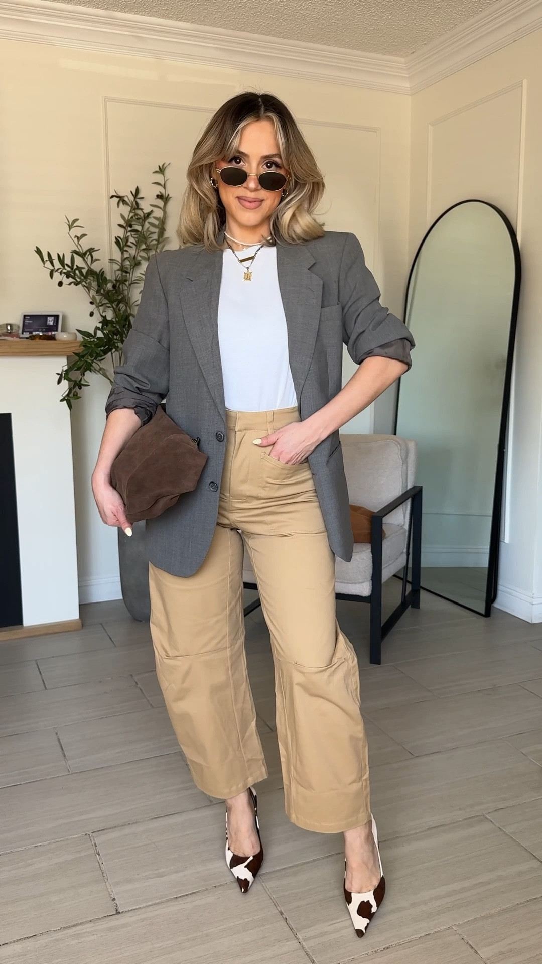 The cutest business casual looks or Office look for my boss babes 😍

✔️SM in Barrel pants (I'm 5'2) | XS in TEE | the exact blazer is thrift, but I linked an identical from Amazon (size down). 

#LTKWorkwear #LTKPetite #LTKStyleTip