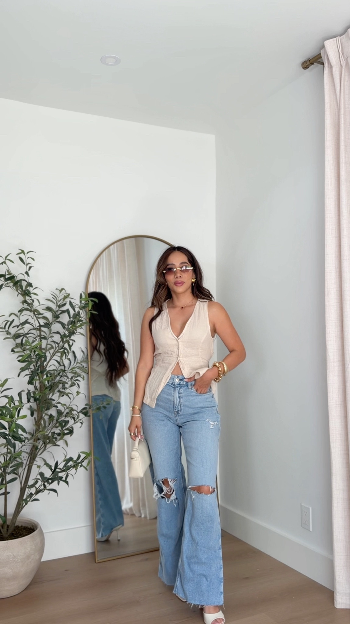 Cute top and jeans outfit inspo 
Top XS 
Jeans 00 regular 

#LTKgrwm #LTKootd #LTKPetite
