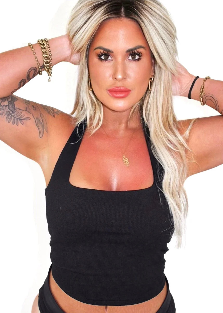 FINAL SALE: LOOKS SO FLATTERING TANK | Pebby Forevee