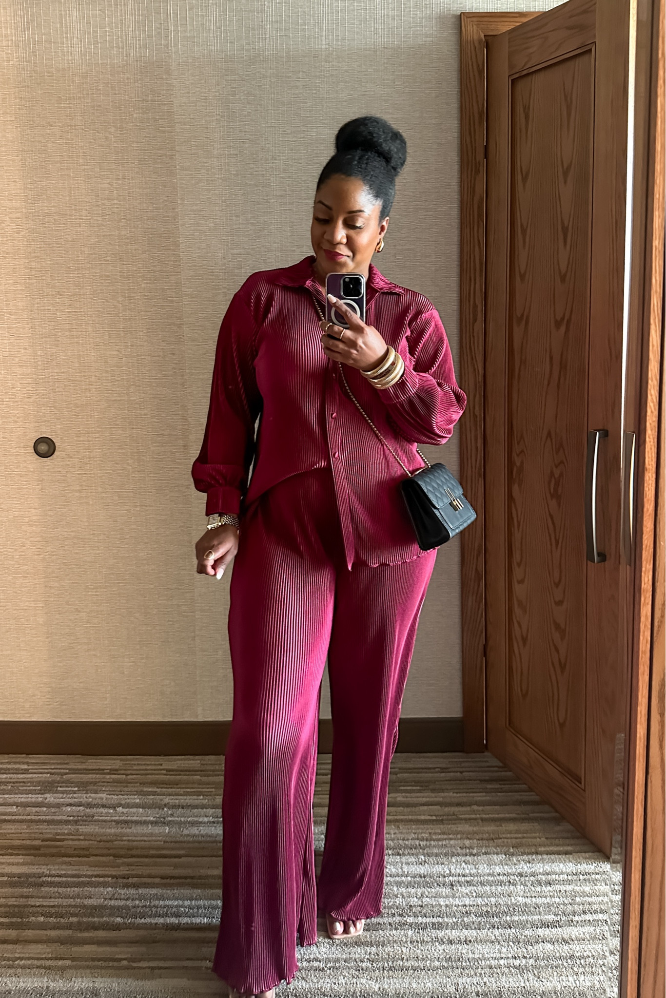 Love this set so much! It’s super sleek and the color is perfect for fall! Wearing a L #FoundItOnAmazon



fall outfit ideas // amazon fashion // fall outfits // amazon finds // fall outfits women // amazon fall fashion finds // fall outfits amazon // fall dress // casual outfit // casual style // affordable fashion // two piece outfit // two piece set // two piece amazon // date night outfits

#LTKFindsUnder50 #LTKMidsize #LTKSeasonal