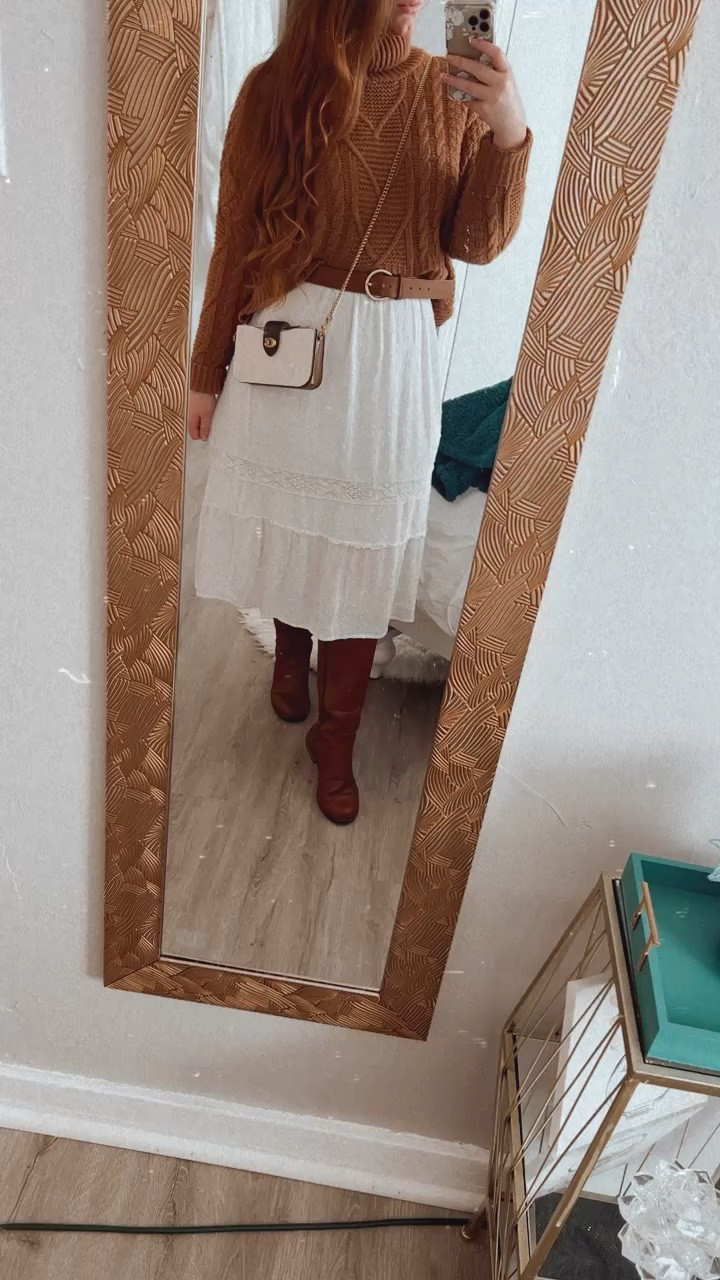 Love this look! So cute & cozy!🤎🤍

#LTKstyletip #LTKHoliday #LTKfit