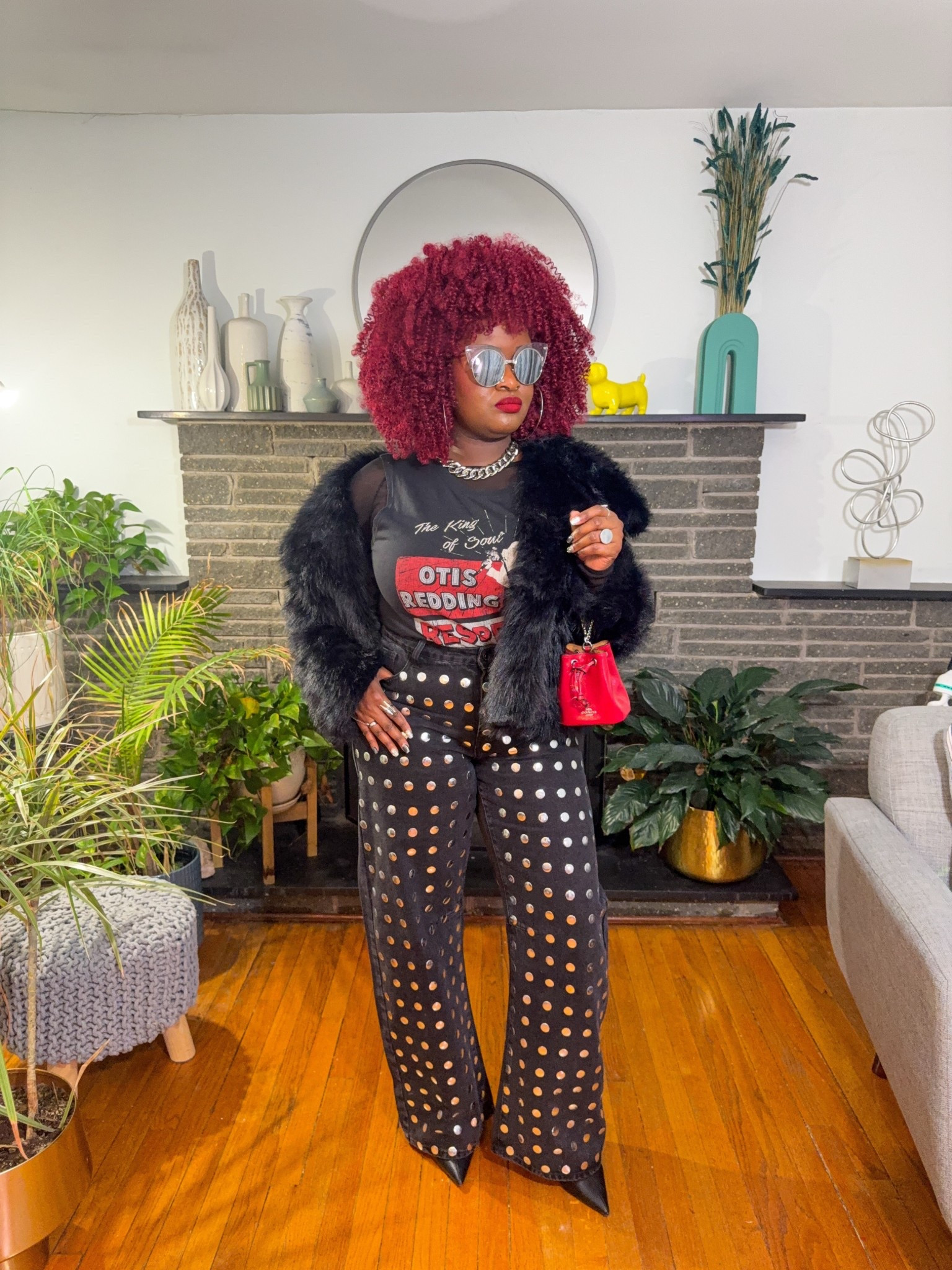 Say goodbye to snooze-worthy denim! I'm all about jeans that dazzle with flair, and these jeans I'm rocking perfectly blend style and action. Get ready to turn heads and stay on the move in style!

#LTKootd #LTKMidsize #LTKgrwm