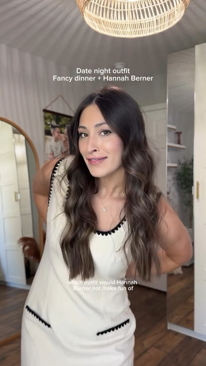 An outfit that says “my mental health is not strong enough to be roasted but I’m really happy to be here”

#louisvillecreators #momsunder30 #hannahberner #datenightoutfit