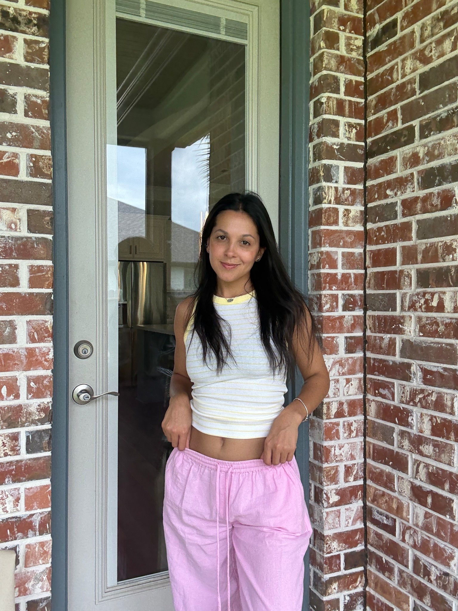 Same linen pants but in butter yellow. Wearing S 

#LTKcasualoutfit #LTKspringoutfit