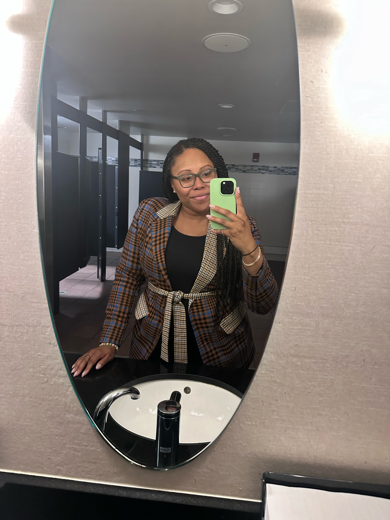 I got to swap out my sweats for a blazer tonight for work📸

Paired this Target Future Collective blazer with a plain black tank, black slacks and my panda dunks 🖤

#LTKmidsize #LTKworkwear #LTKstyletip