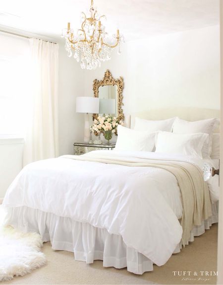 Today on Tuft & Trim I’m sharing a tour of our guest bedroom design! Layers of warm whites, elegant textures, and chic details make this space uniquely exquisite. Come see the full tour for yourself and get all the decorating details and sources! 👉🏼👉🏼

http://tuftandtrim.com/refined-glam-the-guest-bedroom/

#LTKhome