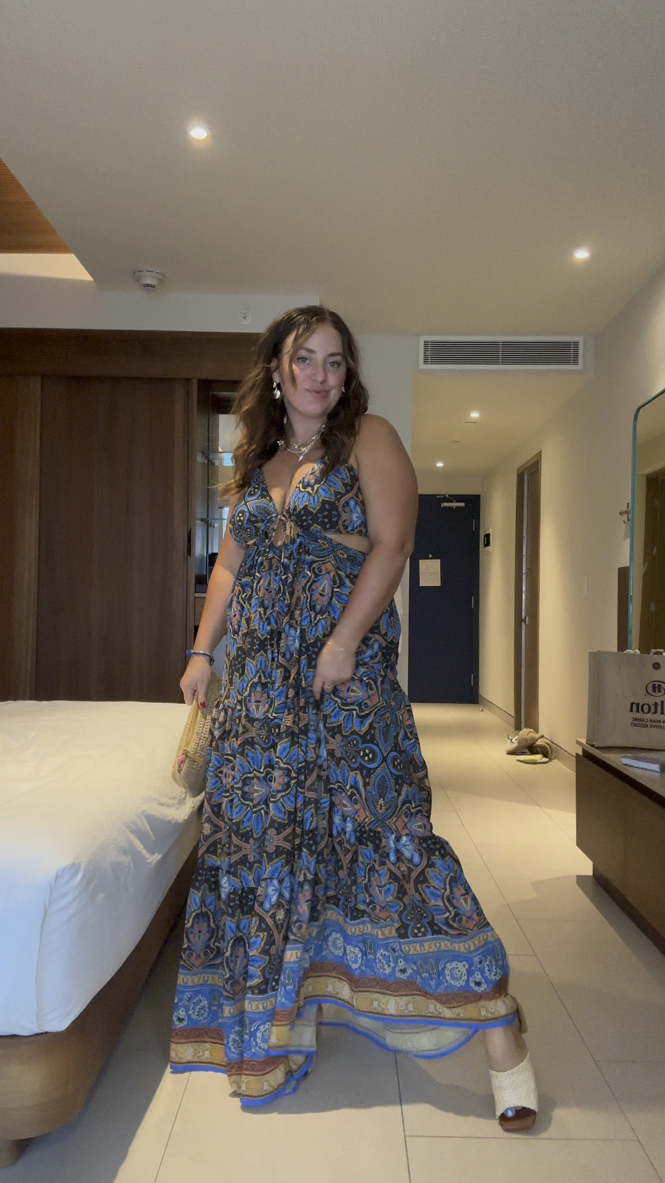 Dinner outfit check, Cancún edition. Wearing size XL dress and it’s perfect for travel bc it doesn’t wrinkle, it’s double lined and long! 

#LTKParties #LTKTravel #LTKStyleTip