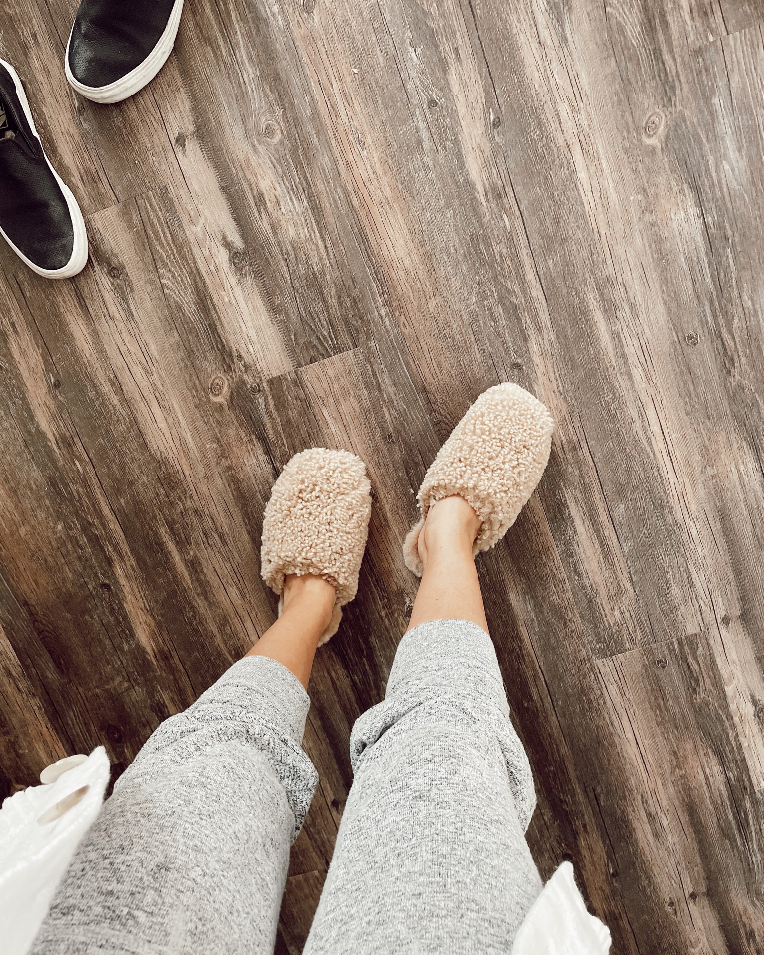 FYI these slippers are divine. I tried the Jenni Kayne and they weren’t my fave but these😍 and the price point👌🏼