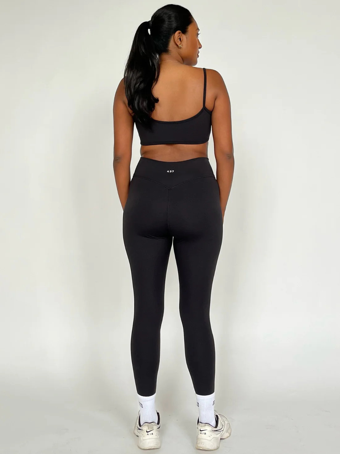 The V Legging / Black | 437