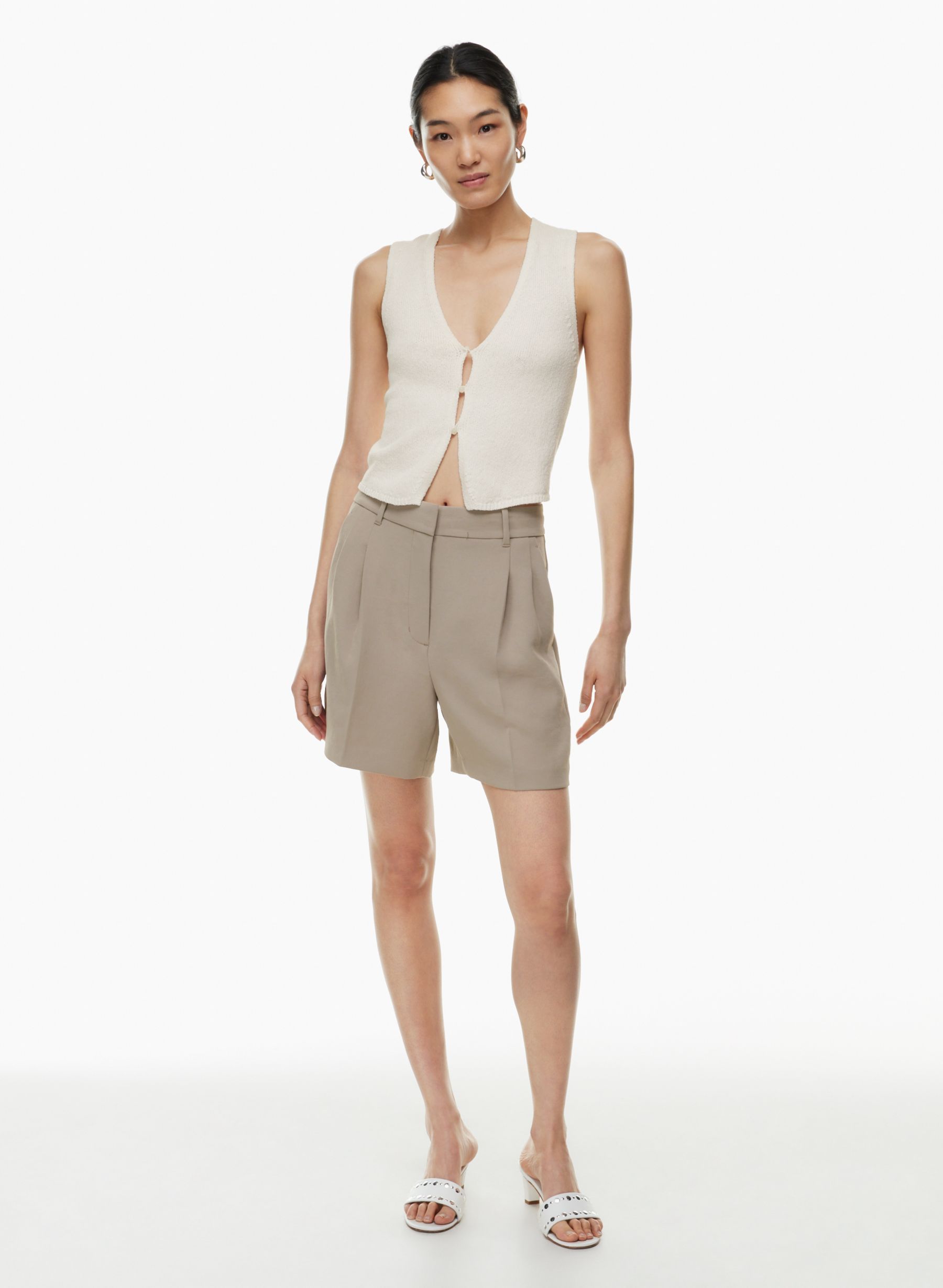 THE EFFORTLESS SHORT™ MID-THIGH | Aritzia