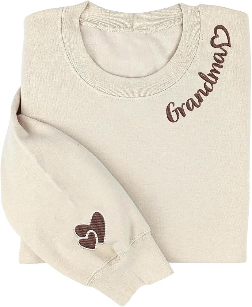 Mama Embroidered Crewneck Sweatshirt, Mama Neckline Sweater with Heart on Sleeve, Mama Pullover S... | Amazon (US)