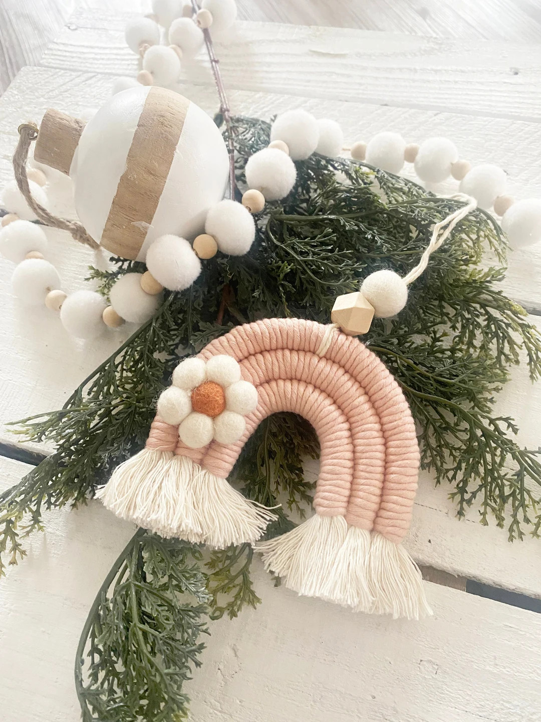 Felt Daisy Flower, Daisy, Rainbow, Nursery Decor, Daisy Home Decor, Boho Baby Girl Nursery, Daisi... | Etsy (US)