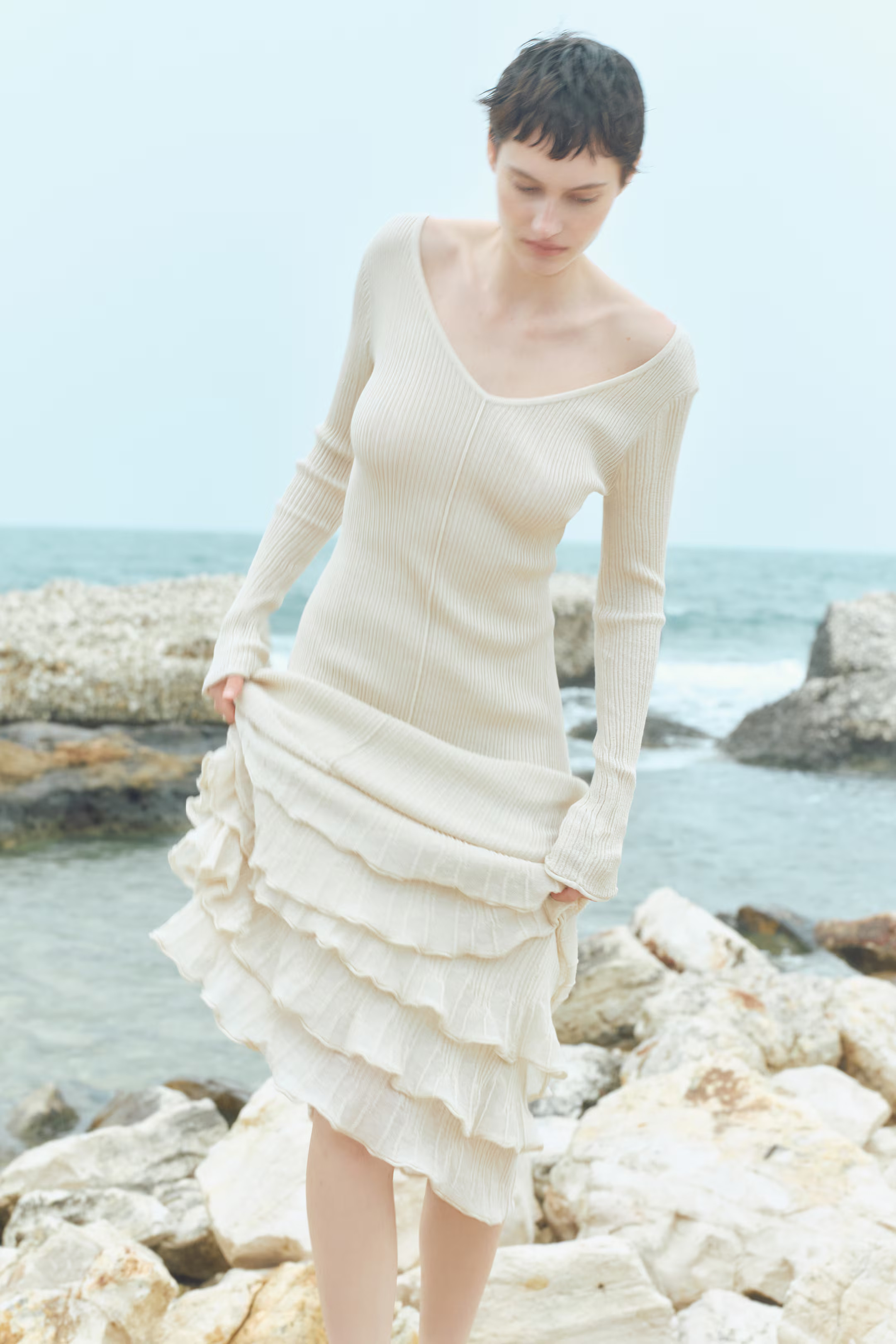 Flounced rib-knit dress | H&M (UK, MY, IN, SG, PH, TW, HK)