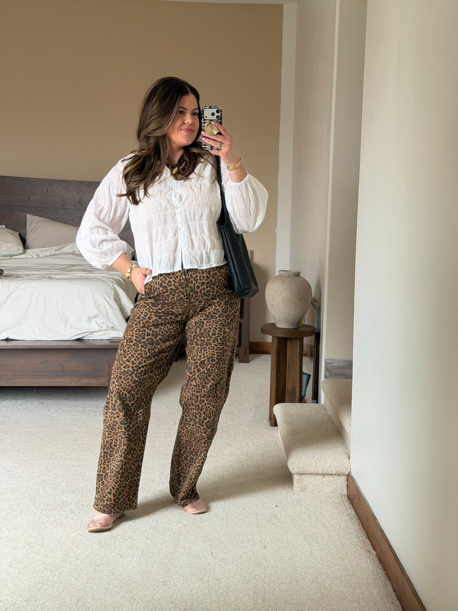 Spring transition outfit
Wearing size 14 in the cheetah pants and large in the white flowy shirt

Midsize and thick tummy approved, would be cute for the office or teacher as well as date night
