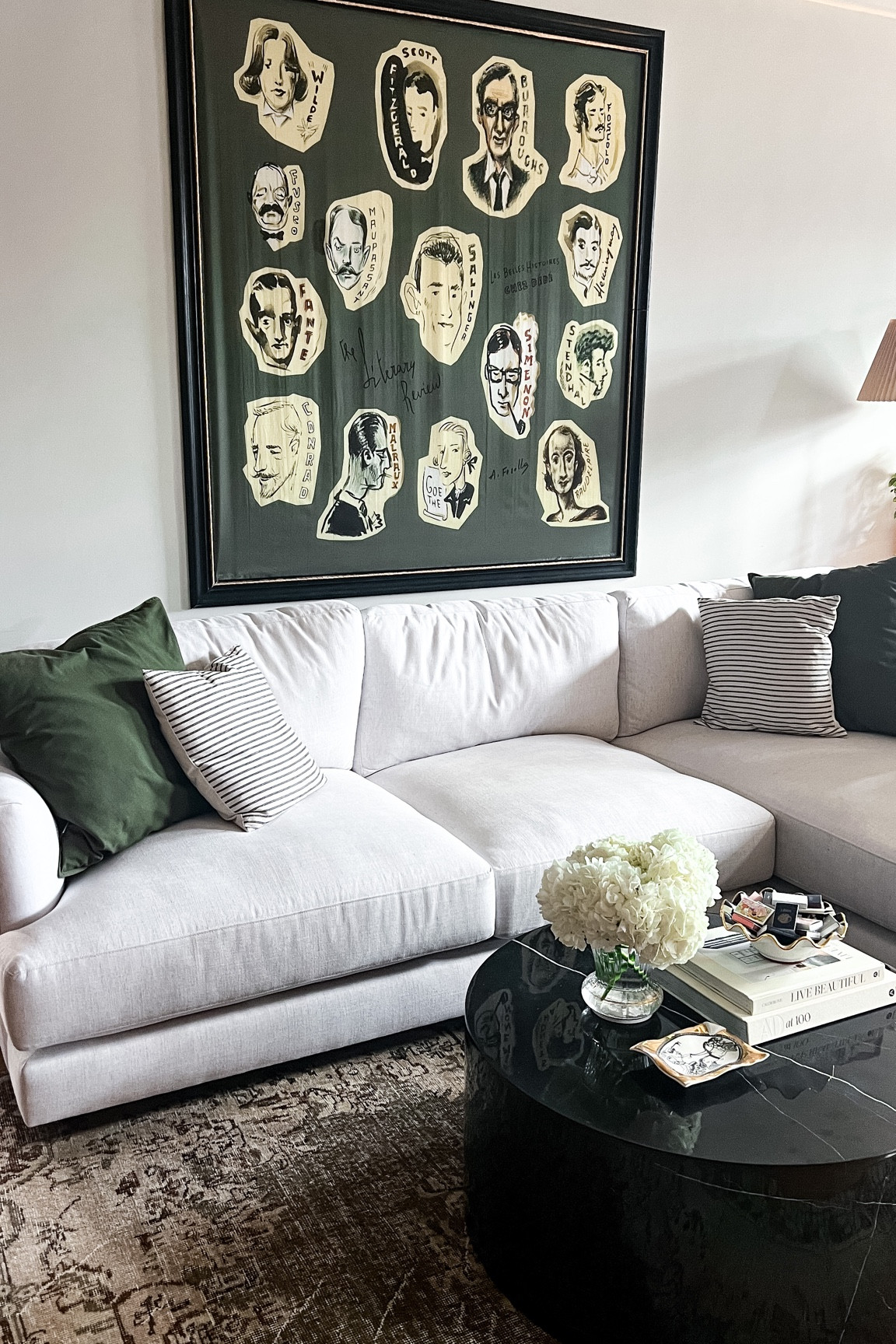 DIY oversized frame! This project was super easy to complete - just make sure to measure three times!

#LTKhome