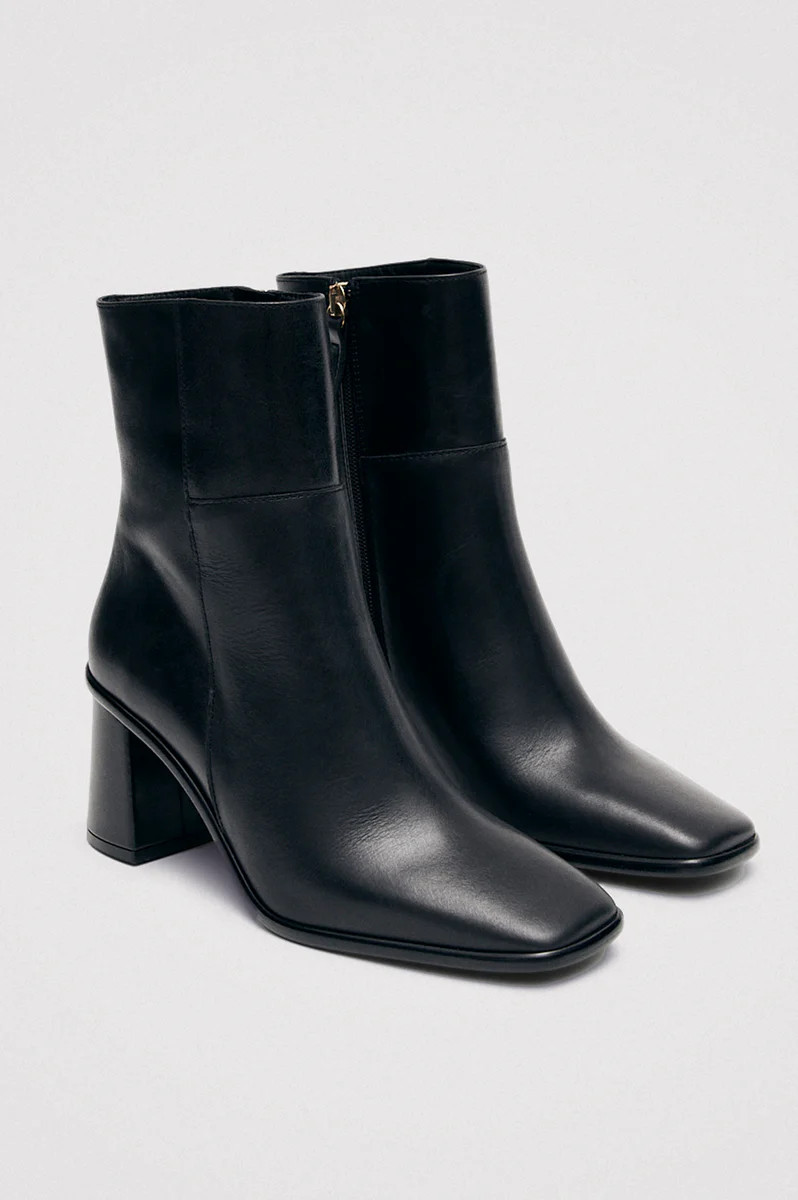 ALOHAS WEST BOOT - TOTAL BLACK | Rails