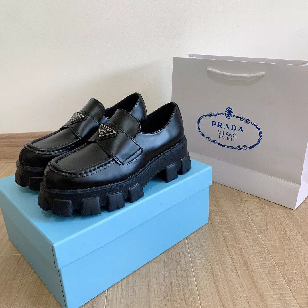 Dhgate prada discount loafers