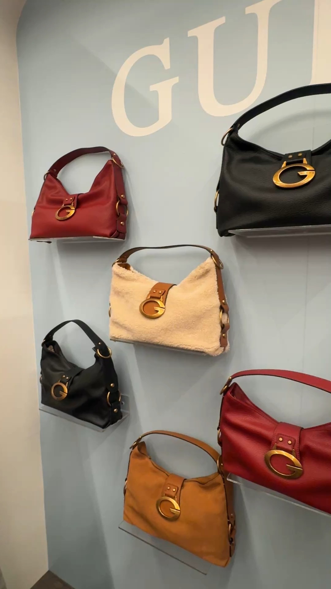 Guess has the cutest bags for Fall!

#LTKItBag #LTKCon