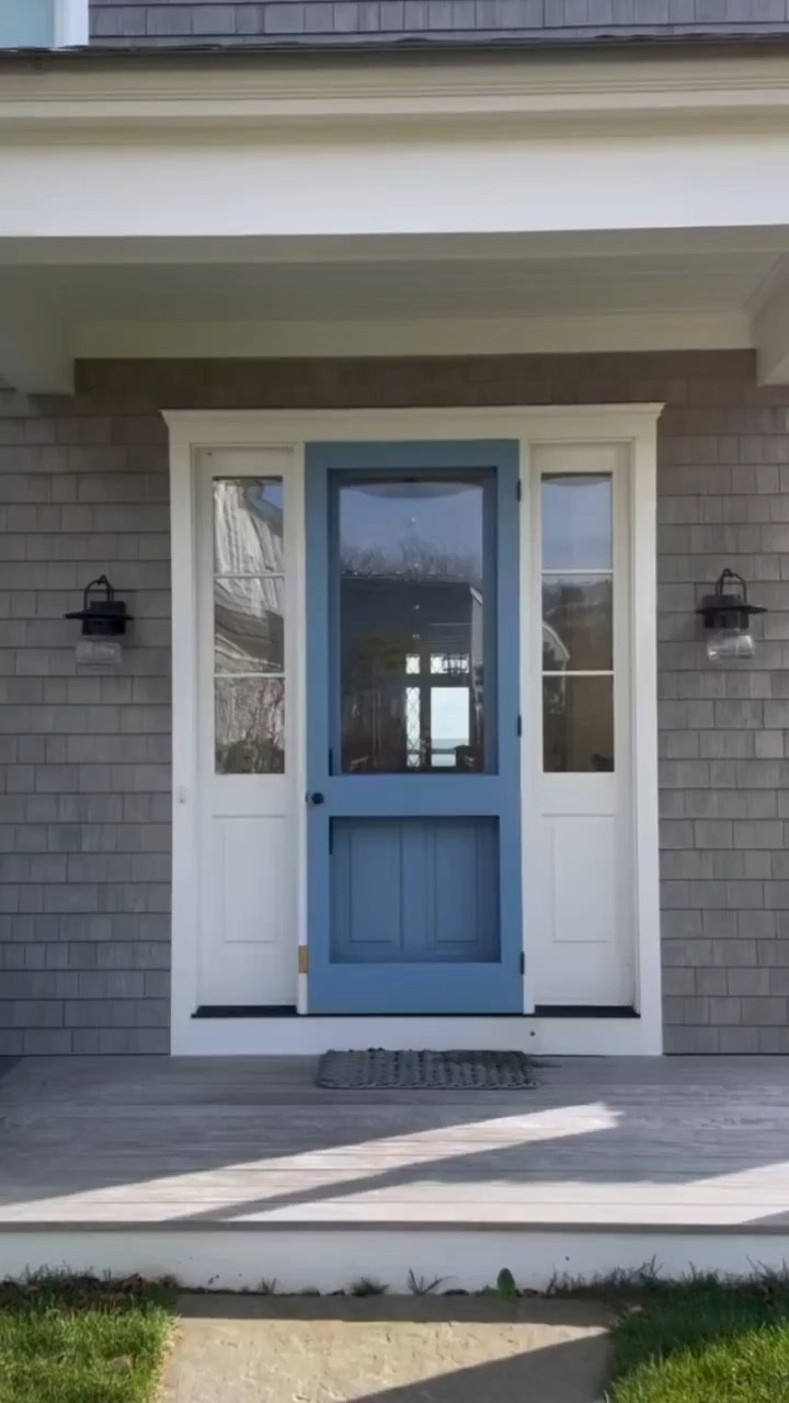 A little behind the scenes work🎥 Extra care and attention to every detail takes a lot of fussin’ and that’s the only fussin’ we tolerate🤪

#LTKFind #LTKworkwear #LTKhome