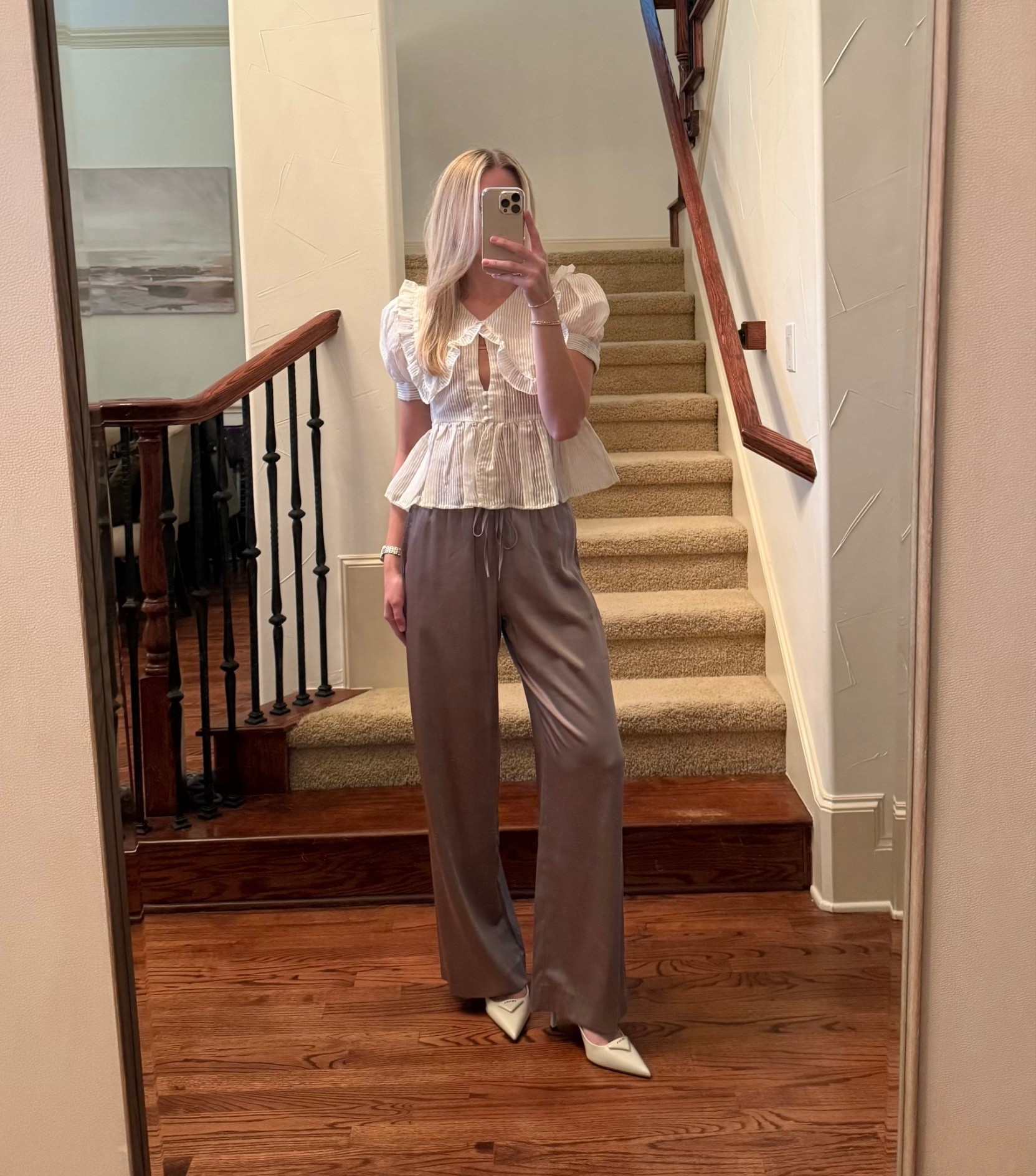 Office neutrals never go out of style🤍☕️