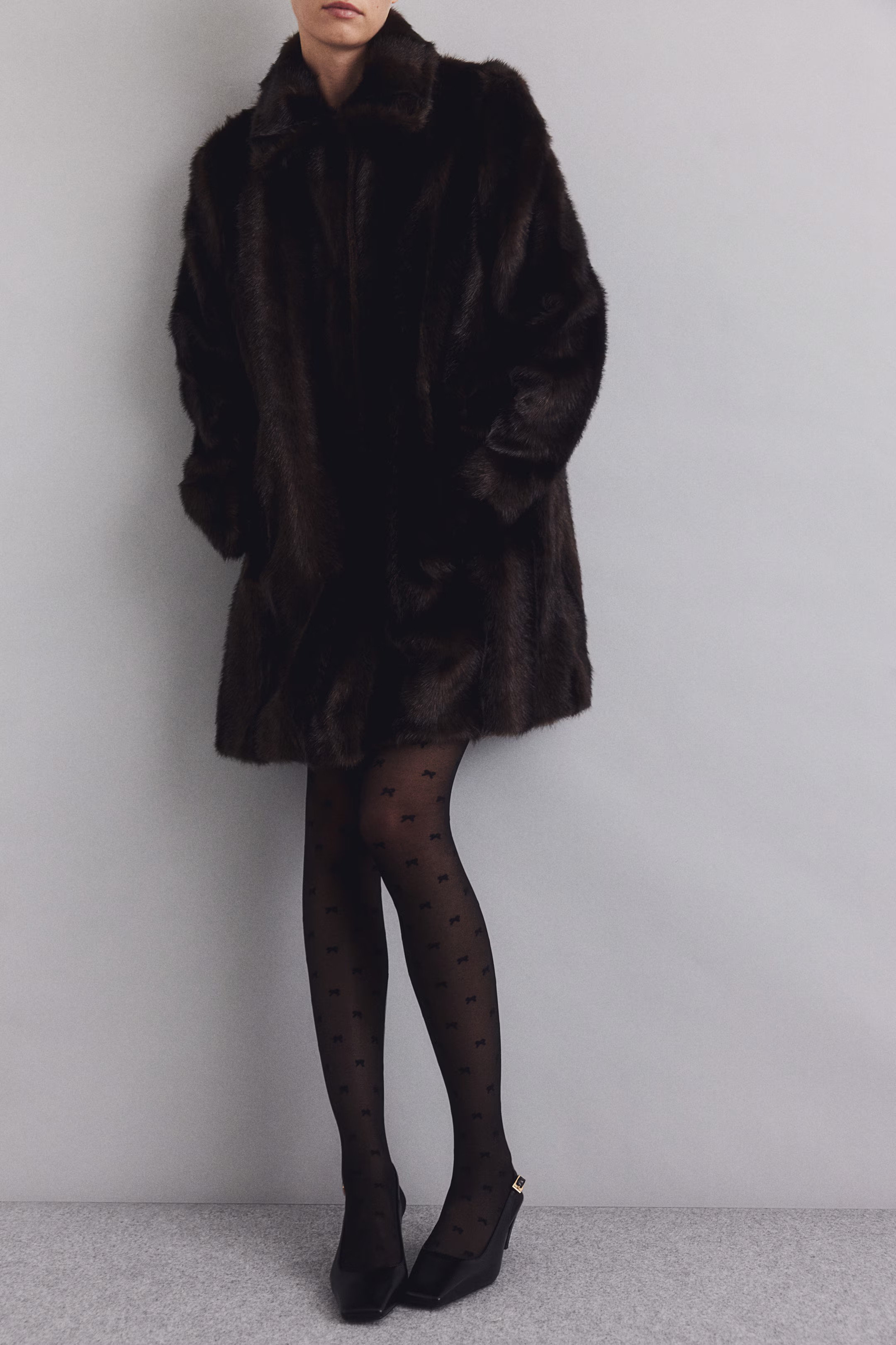 Bow-patterned tights | H&M (UK, MY, IN, SG, PH, TW, HK)