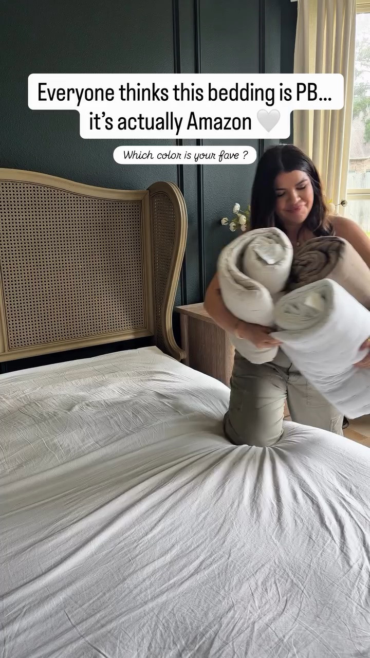 Comment bedding for a link! Everyone keeps asking where my bedding is from... and nobody believes me when I say Amazon! 
The quality, the texture, the COLORS... it honestly looks like something straight out of Pottery Barn without the price tag. I’m officially obsessed and now I want every color for my bedroom
Which one would you choose for your bed?! @wdcozy #WDCOZY