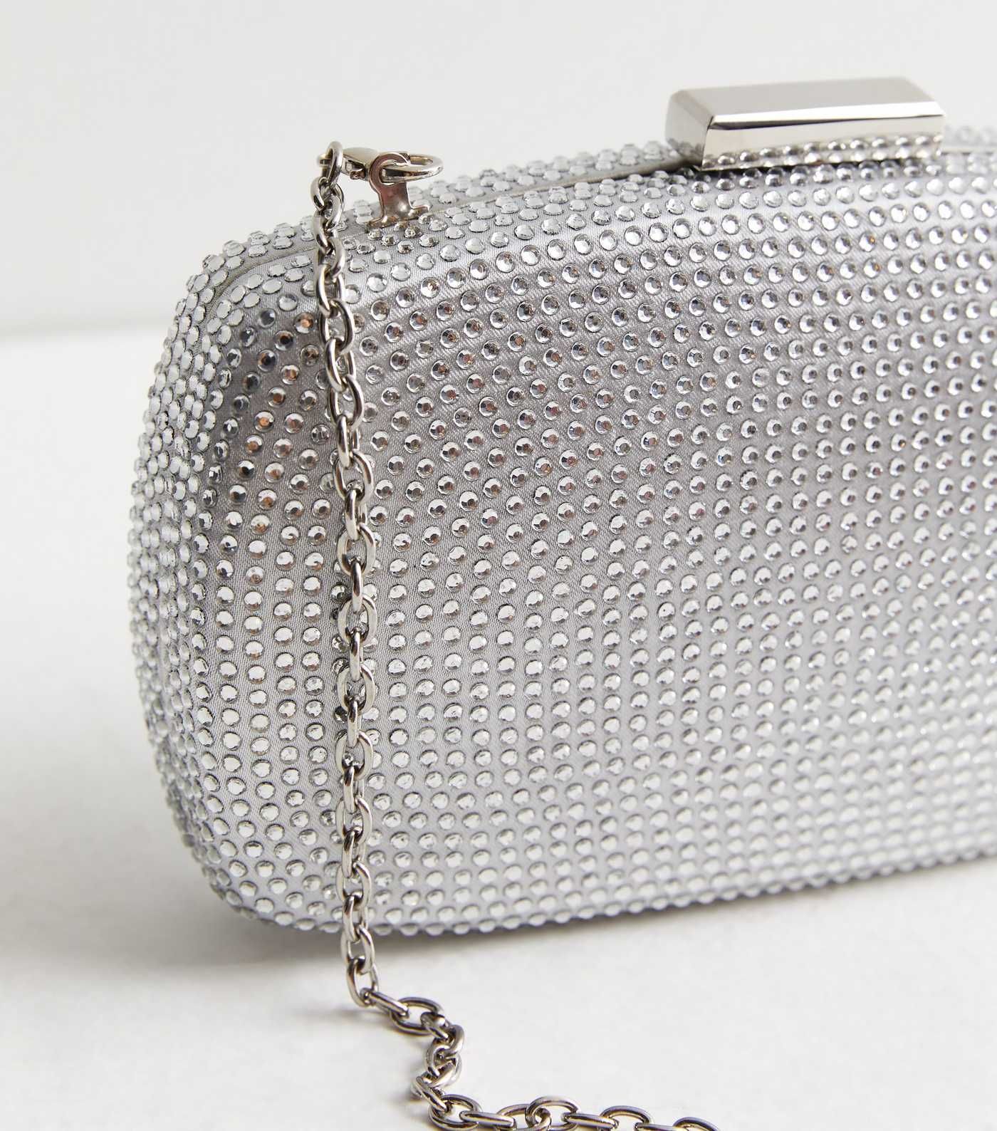 Silver Diamante Chain Box Clutch
						
						Add to Saved Items
						Remove from Saved Items | New Look (UK)
