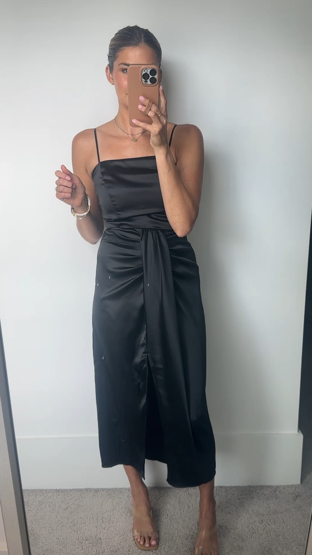 Xs in top and bottom 

#LTKSeasonal #LTKVideo #LTKSummerSales