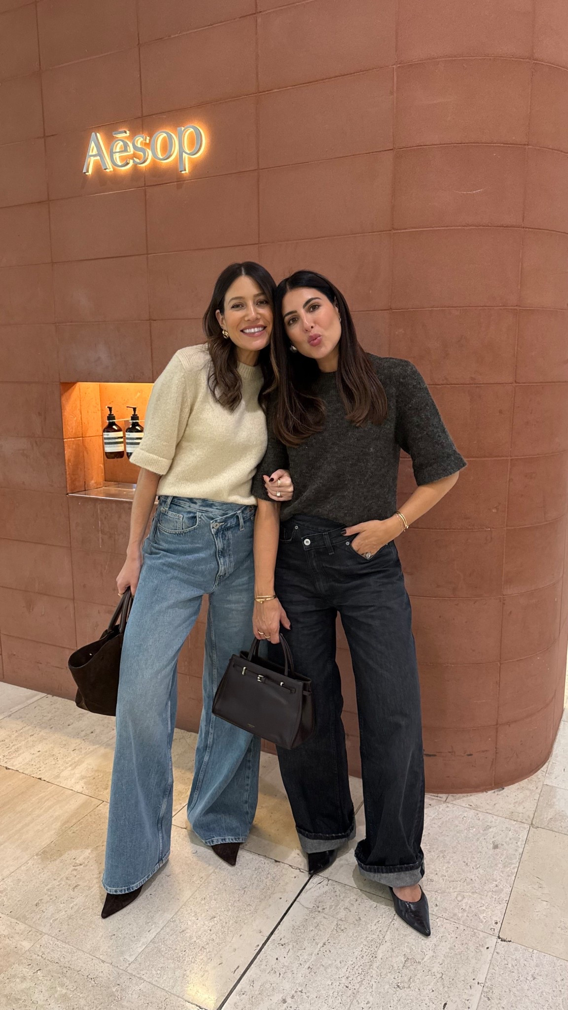 Short sleeve knits and denim kind of day 🫶🏻🫶🏻

#LTKautumn #LTKuk #LTKstyletip