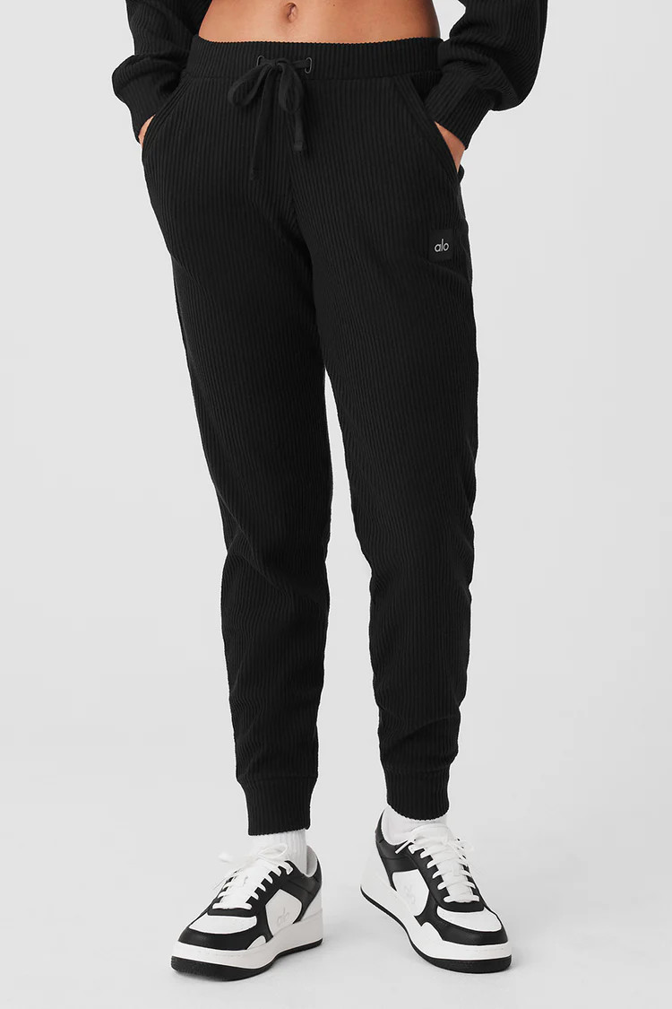 Muse Sweatpant - Navy | Alo Yoga (US)