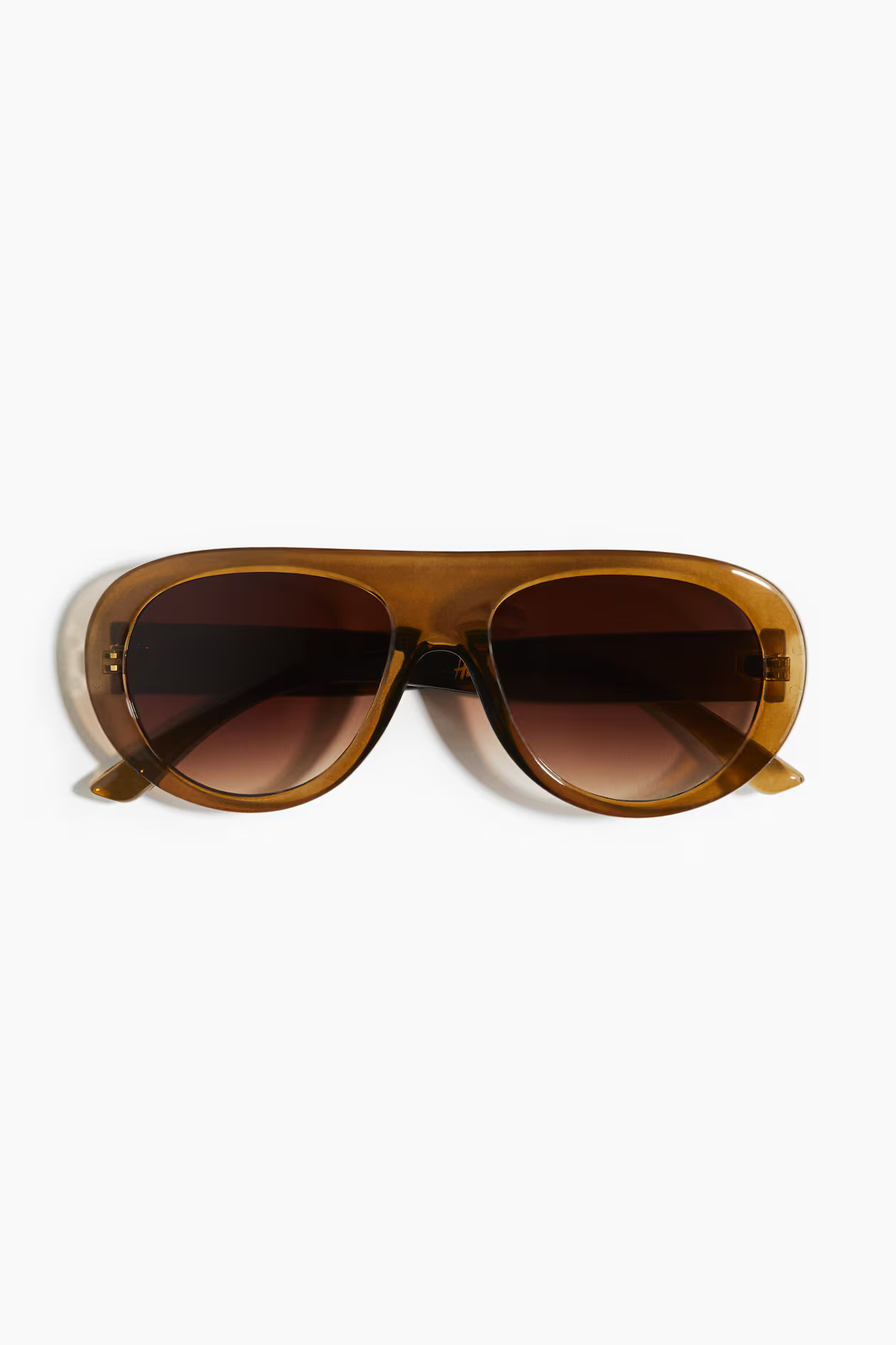 Sunglasses | H&M (UK, MY, IN, SG, PH, TW, HK)