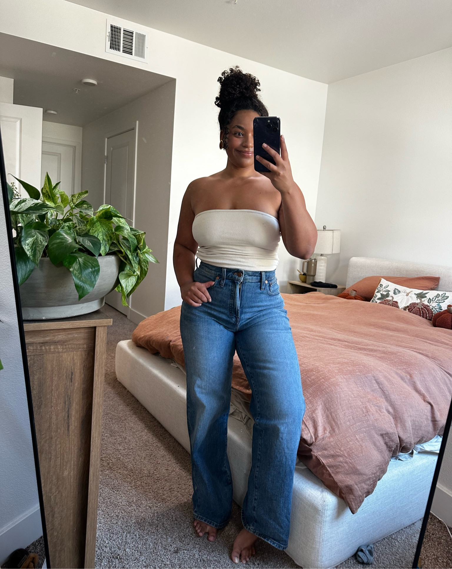 CURVE FRIENDLY FALL JEANS!!
The perfect vintage wide leg jeans by Madewell! Wearing a size 29!

Vintage wide leg jeans
curve jeans
comfy jeans
fall jeans 
dark wash jeans 

#LTKSeasonal #LTKMidsize #LTKFallSale