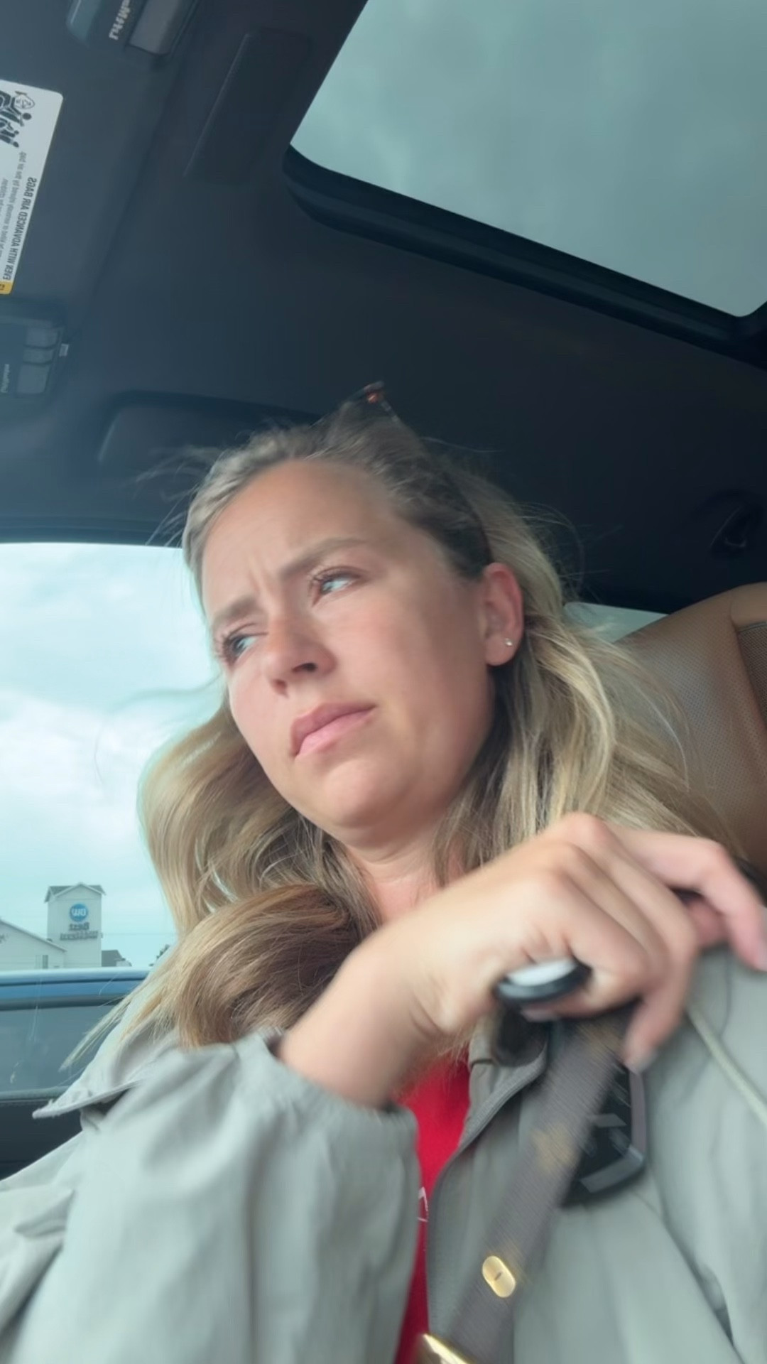 Spring’s calling 🌱 and Lowe’s is answering.
Grass seed to thicken it up.Fertilizer to bring it back to life. Garden tools to get it done right.
If your yard needs a reset, now’s the time—everything you need is on sale at @Lowe’s Home Improvement. Clean lines, greener grass, and a yard that actually looks taken care of. #lowespartner #ad 


#LTKSaleAlert