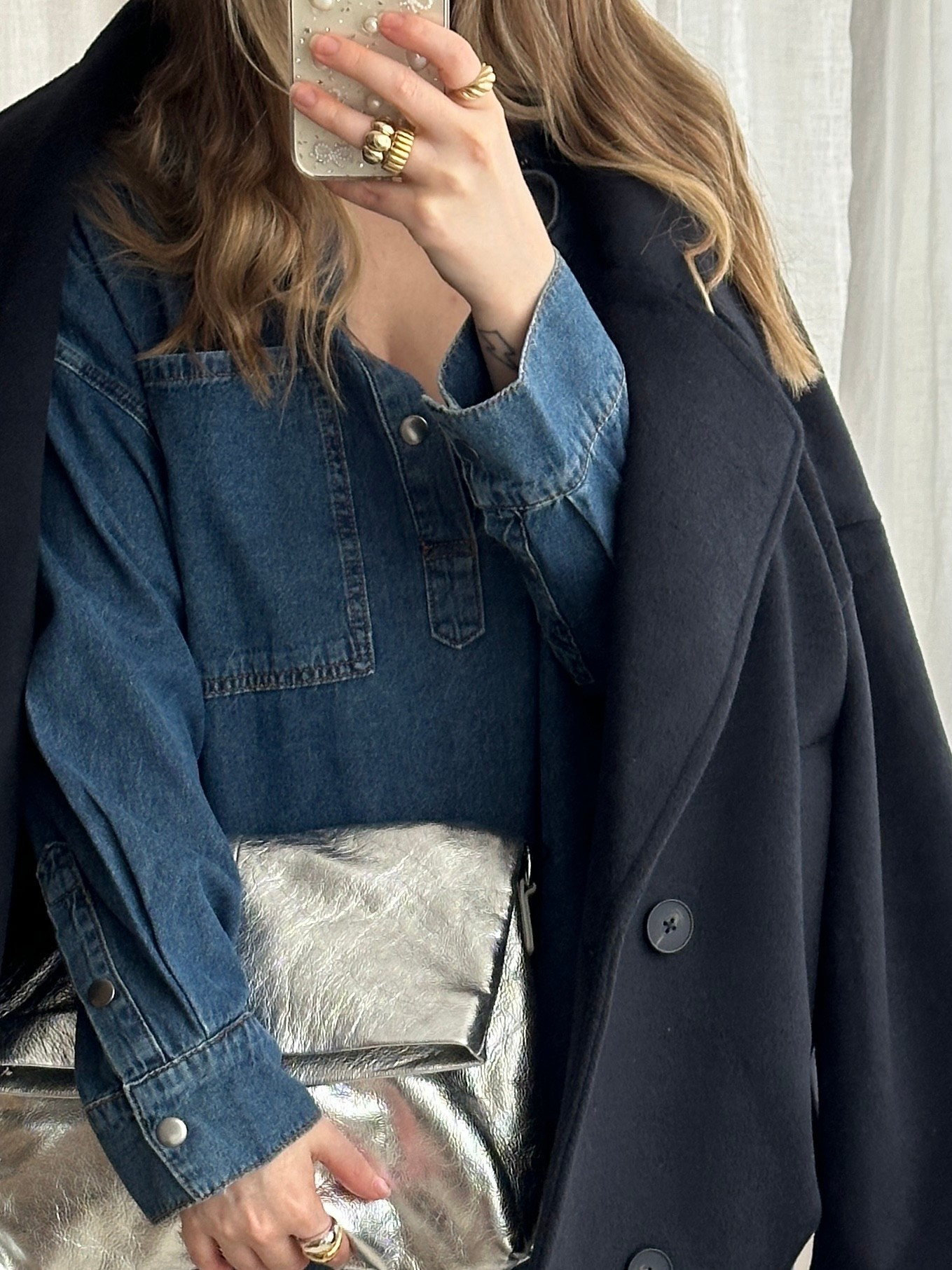 Doing denim days with gold 💛 Kept it simple with my favourite Charlotte stack - a little puff, a little shine, a little croissant. Proof that good rings make even denim feel dressed up.
.
mirror selfie, denim outfit, everyday jewellery, gold rings, Charlotte ring, croissant ring, Mejuri jewellery, ring stack, minimal chic, capsule jewellery, Black Friday jewellery, gifting ideas, party season style, timeless pieces 

#LTKuk #LTKwinter #LTKeurope