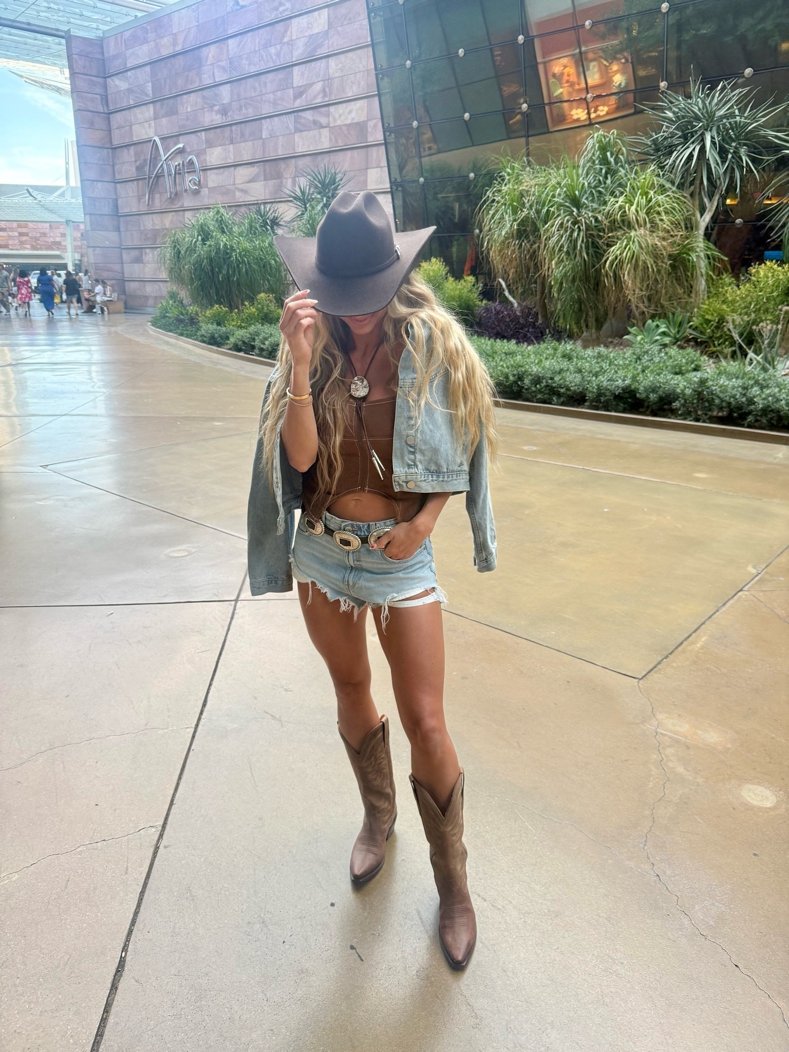 Cowgirl 

Hat is Stetson 
shorts are older Zara

#LTKootd
