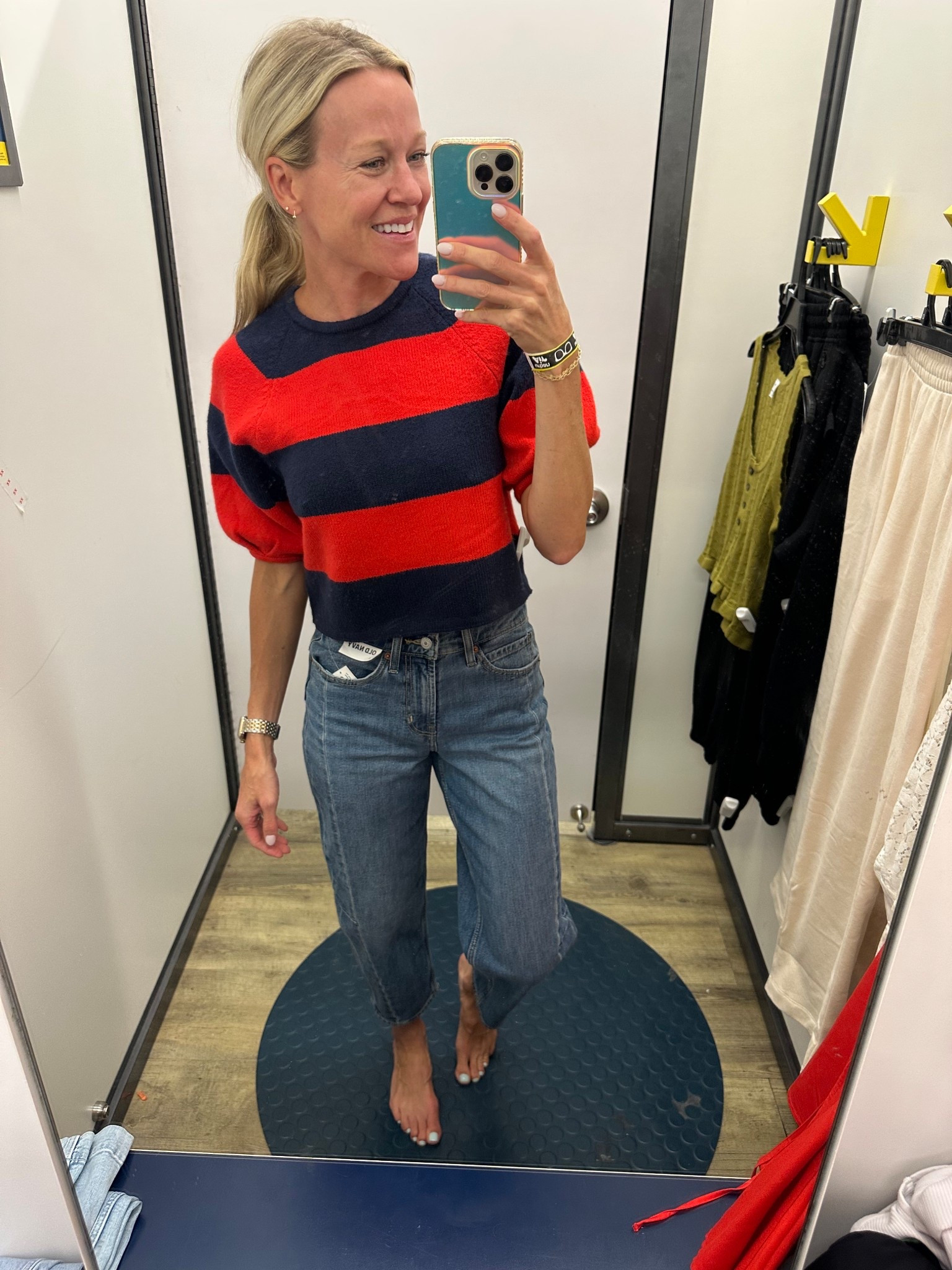 Puff sleeve cropped sweater/ I’m in the xs. More color combos available 

#LTKStyleTip #LTKSaleAlert #LTKFindsUnder50