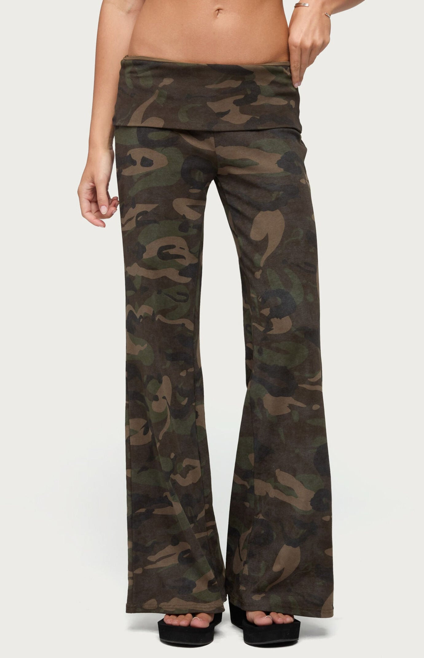 Edikted Women's Lumielle Camo Wide Leg Foldover Pants in Olive - Size XL | PacSun