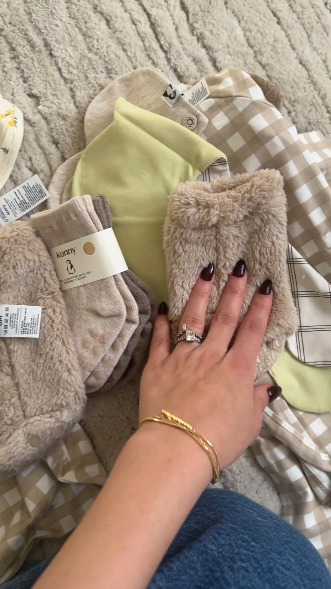 Konny Baby major sale!! Up to 77% off sitewide, ends 10/29

My favorite and easiest baby carrier is on sale!! So easy to put on, like a T-shirt 
Baby leggings 
Baby bodysuit
Baby sleep sack
Baby socks 
Baby booties 
Aesthetic baby bibs 
Baby bonnet 
Baby carrier 
Kids 
Gifts for a new mom 
Baby outfits 
Baby shower gifts 





#LTKVideo #LTKBump #LTKBaby