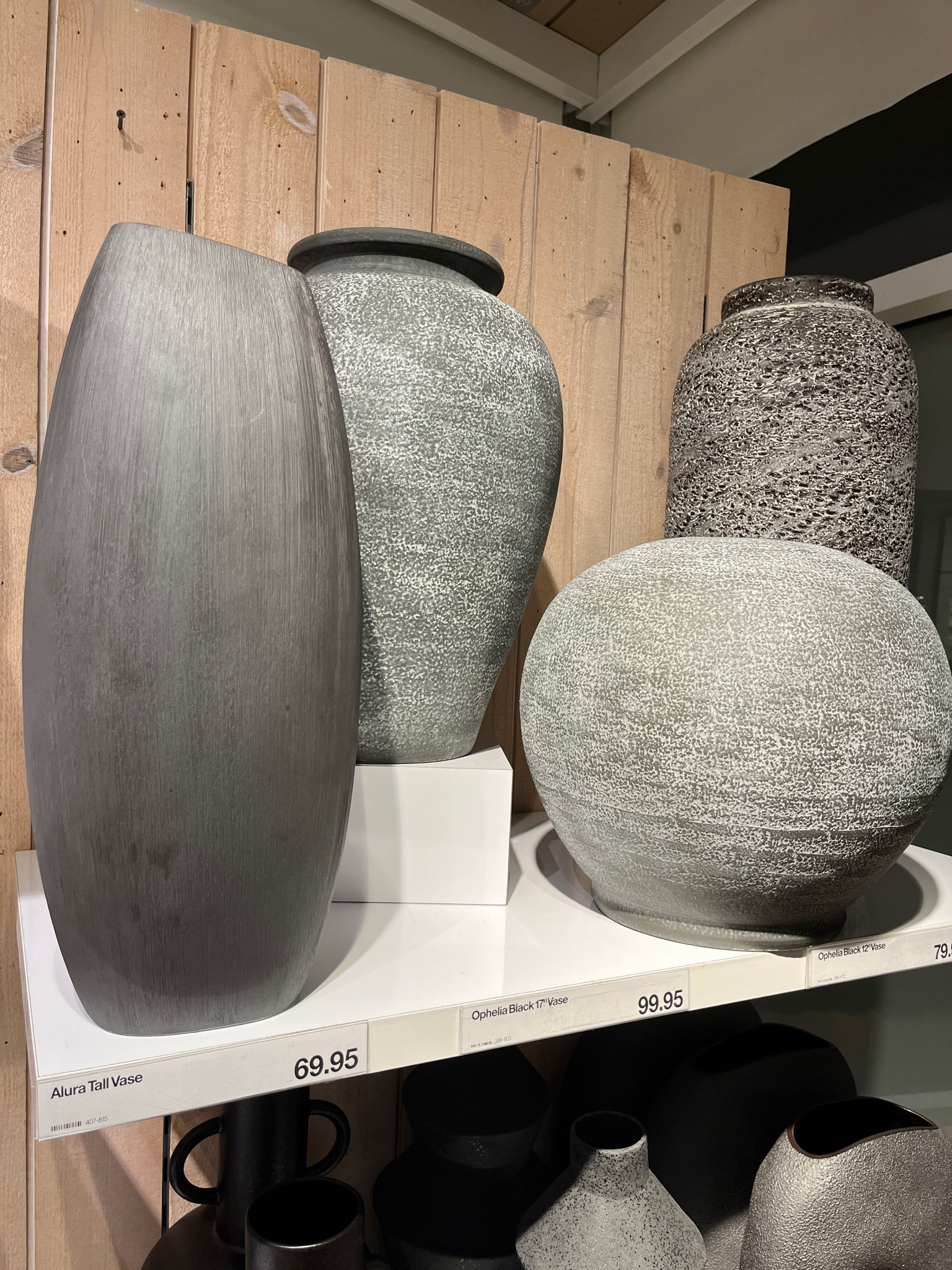 These lovely Modern Vases will look amazing in your home!  

#modernvases #crateandbarreldecor #grayvases

Crate and Barrel decor | flower vases  | living room vase | bedroom vases | home decor 

#LTKfindsunder100 #LTKhome
