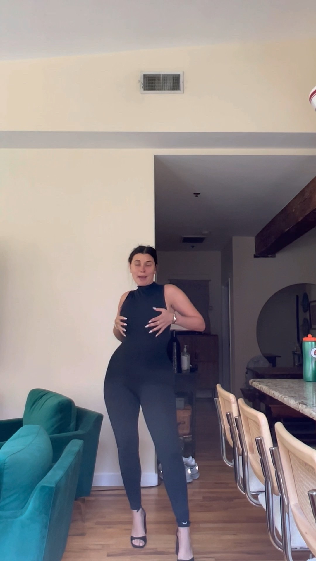 incredibly flattering skims bodysuit - perfect fall staple (size reference : large) 

#LTKSeasonal #LTKstyletip #LTKfit