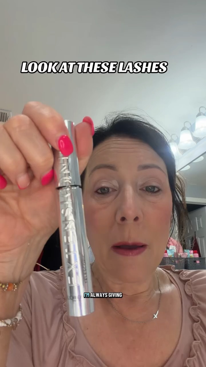The L’Oréal Extensions Mascara has been giving my lashes so much length lately without feeling heavy or clumpy. It’s one of those affordable makeup products I keep reaching for because it makes such a difference so quickly.@loréal paris usa #lorealextensionsmascara #drugstoremakeup #mascarahack #over50beauty #lashmakeup