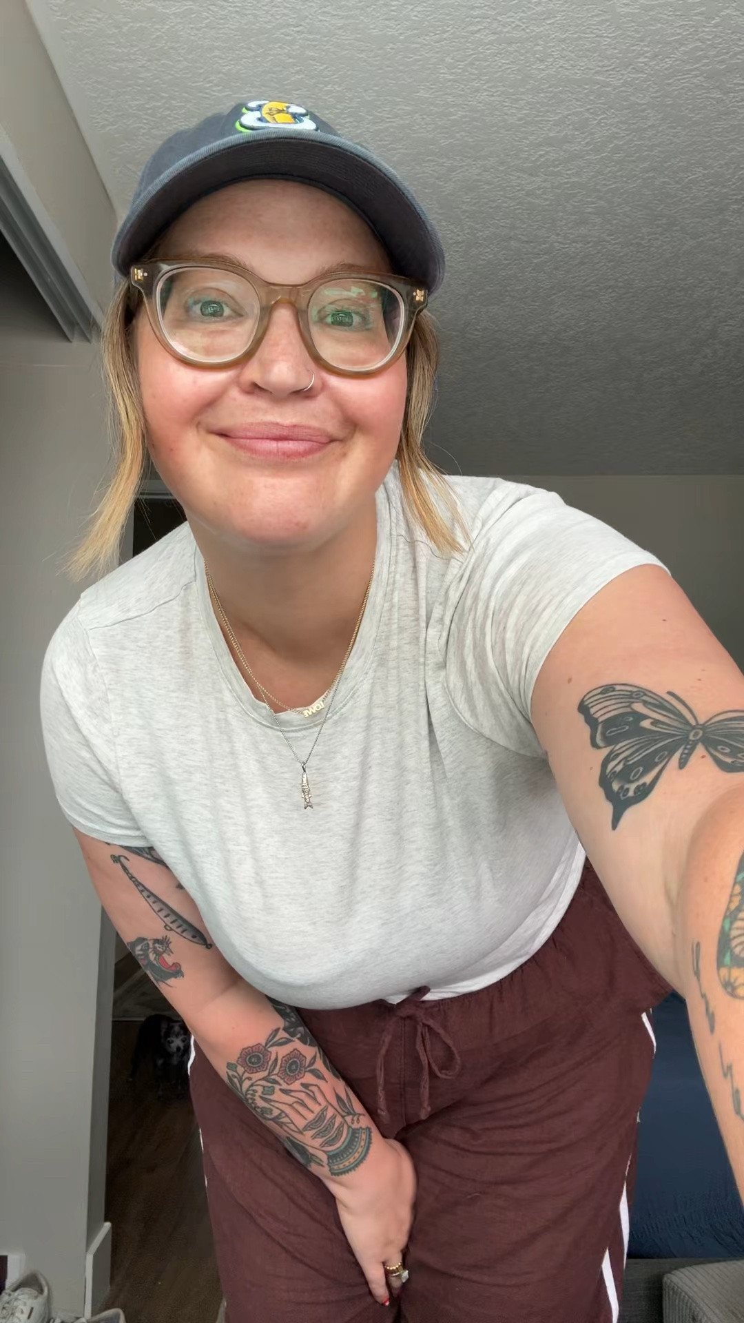 Love simple things like linen track pants that dress up an outfit.

#LTKmomlife #LTKMidsize #LTKootd